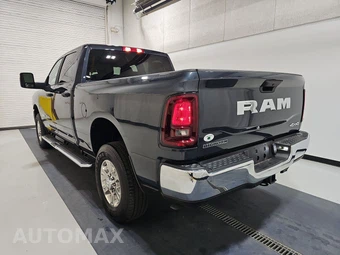 2026 Ram 2500 Big Horn Crew Cab Medium Bed - miniatura 6