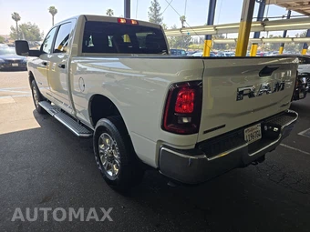 2026 Ram 2500 Big Horn Crew Cab Medium Bed - miniatura 6