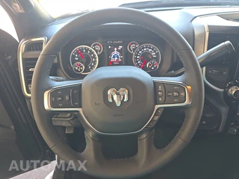 2026 Ram 2500 Big Horn Crew Cab Medium Bed - miniatura 10