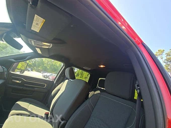2026 Ram 2500 Big Horn Crew Cab Medium Bed - miniatura 8