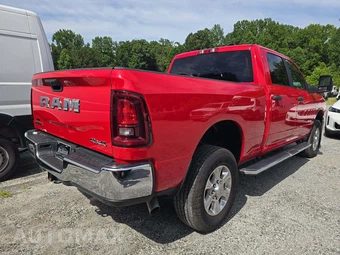2026 Ram 2500 Big Horn Crew Cab Medium Bed - miniatura 3