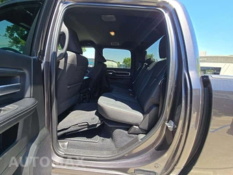 2026 Ram 2500 Big Horn Crew Cab Medium Bed – miniatura 10