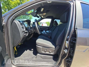 2026 Ram 2500 Big Horn Crew Cab Medium Bed – miniatura 3