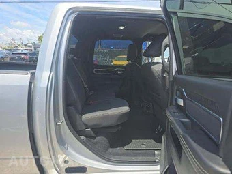 2026 Ram 2500 Big Horn Crew Cab Medium Bed - miniatura 17