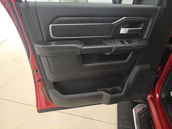 2026 Ram 2500 Big Horn Crew Cab Medium Bed - miniatura 9