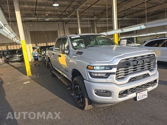 2026 Ram 2500 Big Horn Crew Cab Medium Bed - miniatura 3