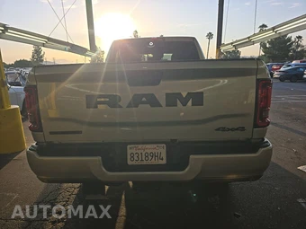2026 Ram 2500 Big Horn Crew Cab Medium Bed - miniatura 5