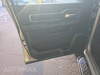 2026 Ram 2500 Big Horn Crew Cab Medium Bed - miniatura 9
