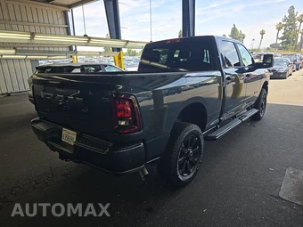 2026 Ram 2500 Big Horn Crew Cab Medium Bed - miniatura 4
