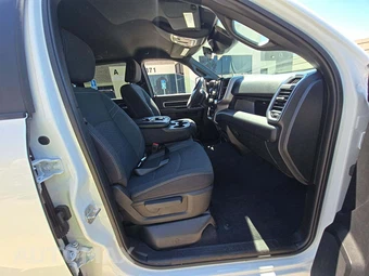 2026 Ram 2500 Big Horn Crew Cab Medium Bed - miniatura 15