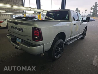 2026 Ram 2500 Big Horn Crew Cab Medium Bed - miniatura 4
