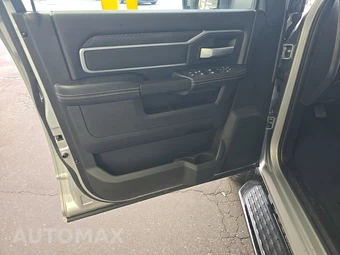 2026 Ram 2500 Big Horn Crew Cab Medium Bed - miniatura 9