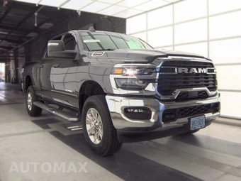 2026 Ram 2500 Big Horn Crew Cab Medium Bed - miniatura 3