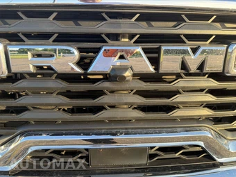 2026 Ram 2500 Big Horn Crew Cab Medium Bed - miniatura 40