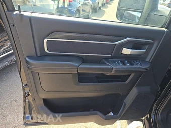 2026 Ram 2500 Big Horn Crew Cab Medium Bed - miniatura 9