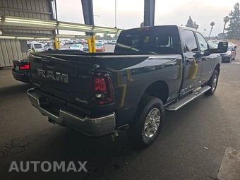 2026 Ram 2500 Big Horn Crew Cab Medium Bed - miniatura 4