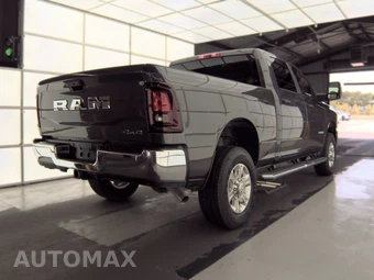 2026 Ram 2500 Big Horn Crew Cab Medium Bed - miniatura 4