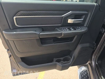 2026 Ram 2500 Big Horn Crew Cab Medium Bed - miniatura 9