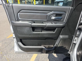 2026 Ram 2500 Big Horn Crew Cab Medium Bed - miniatura 9