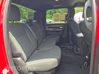 2026 Ram 2500 Big Horn Crew Cab Medium Bed - miniatura 16