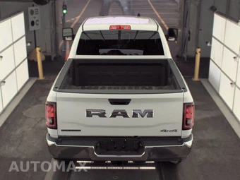 2026 Ram 2500 Big Horn Crew Cab Medium Bed – miniatura 5