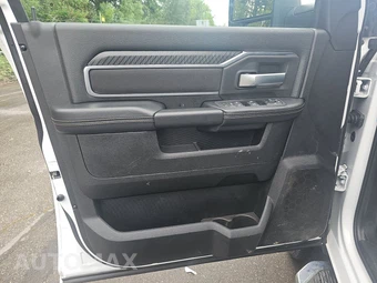 2026 Ram 2500 Big Horn Crew Cab Medium Bed – miniatura 9