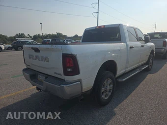 2026 Ram 2500 Big Horn Crew Cab Medium Bed - miniatura 4