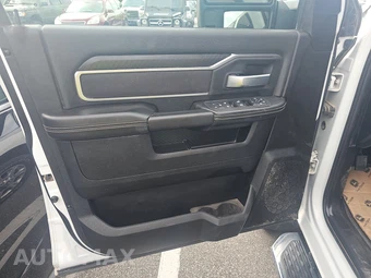 2026 Ram 2500 Big Horn Crew Cab Medium Bed - miniatura 9