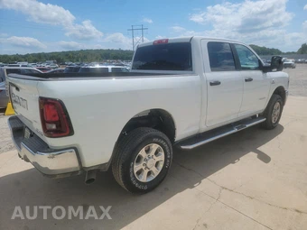 2026 Ram 2500 Big Horn Crew Cab Medium Bed – miniatura 4