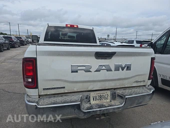 2026 Ram 2500 Big Horn Crew Cab Medium Bed – miniatura 5