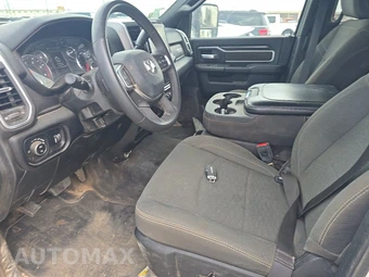 2026 Ram 2500 Big Horn Crew Cab Medium Bed – miniatura 7