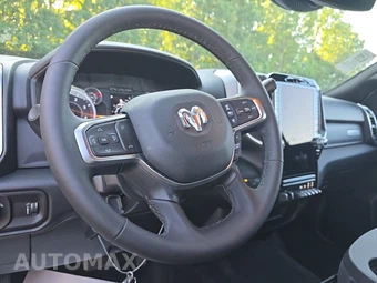 2026 Ram 2500 Big Horn Crew Cab Medium Bed – miniatura 10