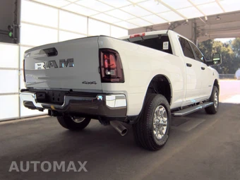 2026 Ram 2500 Big Horn Crew Cab Medium Bed – miniatura 4
