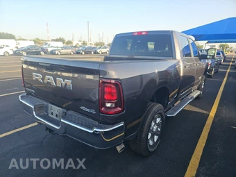 2026 Ram 2500 Big Horn Crew Cab Medium Bed - miniatura 4