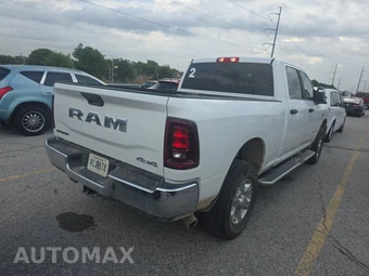 2026 Ram 2500 Big Horn Crew Cab Medium Bed – miniatura 4