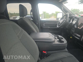 2026 Ram 2500 Big Horn Crew Cab Medium Bed – miniatura 8