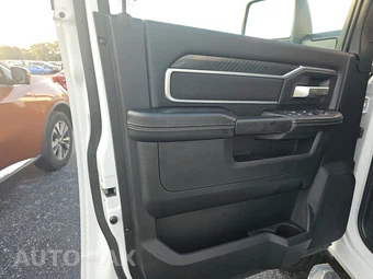 2026 Ram 2500 Big Horn Crew Cab Medium Bed - miniatura 9