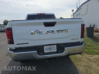 2026 Ram 2500 Big Horn Crew Cab Medium Bed – miniatura 5