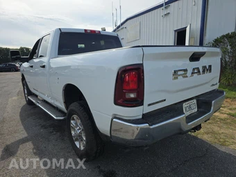 2026 Ram 2500 Big Horn Crew Cab Medium Bed – miniatura 6