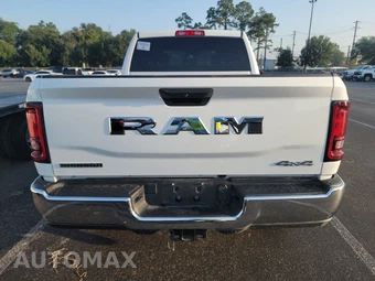 2026 Ram 2500 Big Horn Crew Cab Medium Bed - miniatura 5