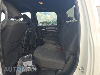2026 Ram 2500 Big Horn Crew Cab Medium Bed - miniatura 13