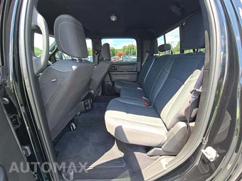 2026 Ram 2500 Black Express Crew Cab Medium Bed – miniatura 10