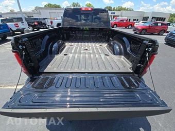 2026 Ram 2500 Black Express Crew Cab Medium Bed – miniatura 11