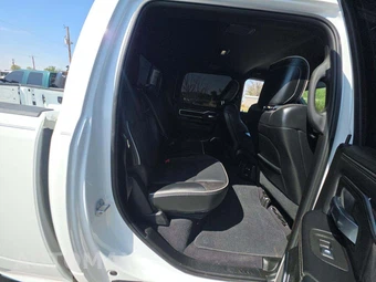 2026 Ram 2500 Laramie Crew Cab Medium Bed - miniatura 16