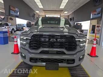 2026 Ram 2500 Laramie Crew Cab Medium Bed - miniatura 2