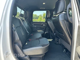 2026 Ram 2500 Laramie Crew Cab Medium Bed - miniatura 17