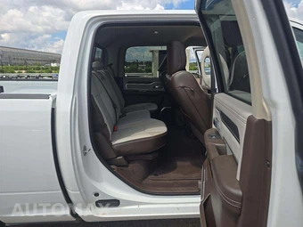 2026 Ram 2500 Laramie Crew Cab Medium Bed - miniatura 16