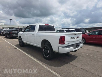 2026 Ram 2500 Laramie Crew Cab Medium Bed - miniatura 2