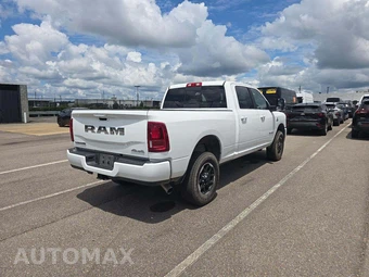 2026 Ram 2500 Laramie Crew Cab Medium Bed - miniatura 3