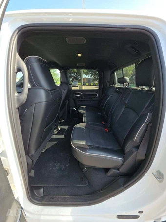 2026 Ram 2500 Laramie Crew Cab Medium Bed – miniatura 10